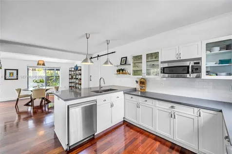 1601 SW 11th Terrace Miami FL 33135