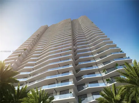 77 SE 5th Street Miami FL 33131