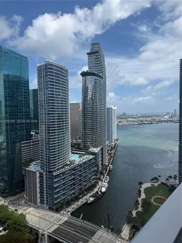 77 SE 5th Street Miami FL 33131