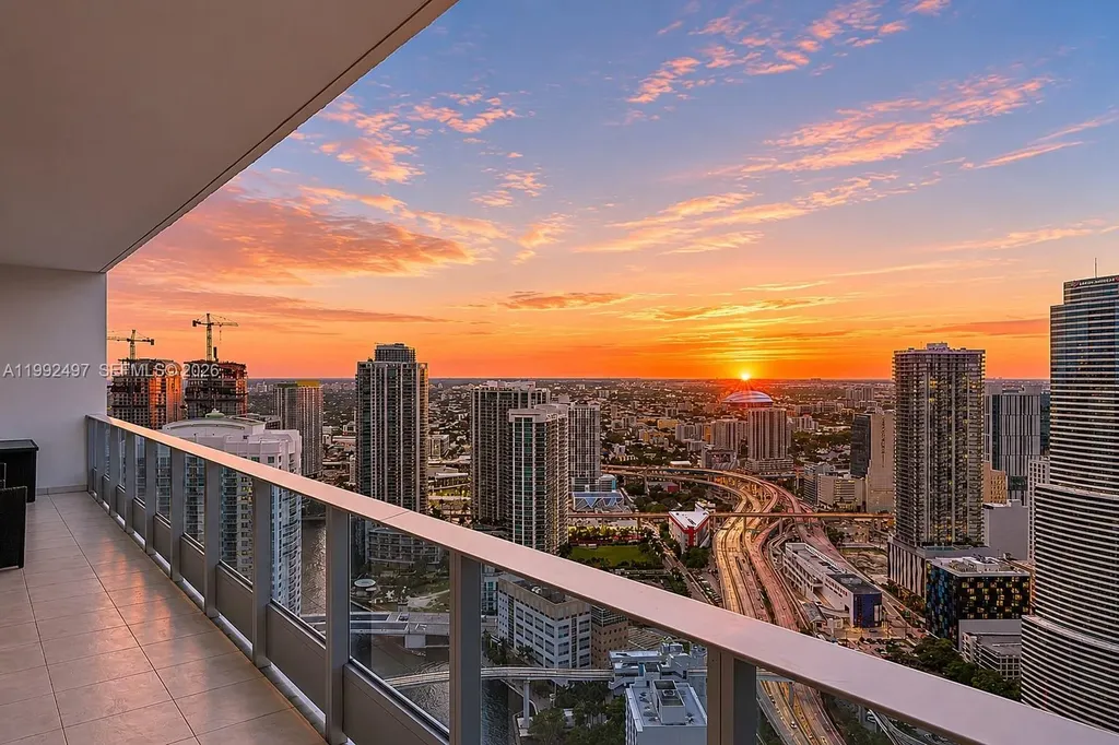 200 Biscayne Boulevard Way Miami FL 33131