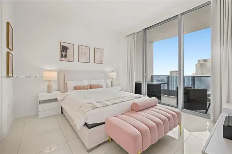 200 Biscayne Boulevard Way Miami FL 33131