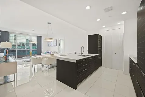 200 Biscayne Boulevard Way Miami FL 33131