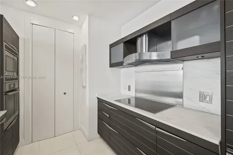 200 Biscayne Boulevard Way Miami FL 33131
