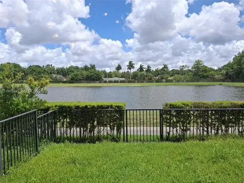 5990 Mustang Manor Davie FL 33314