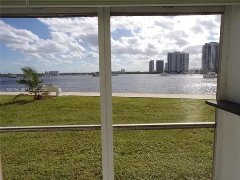 2920 Point East Drive Aventura FL 33160