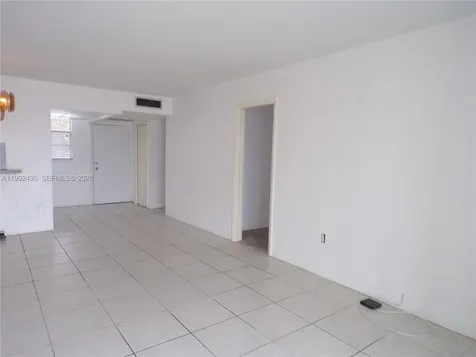 2920 Point East Drive Aventura FL 33160