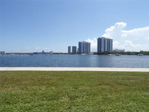 2920 Point East Drive Aventura FL 33160