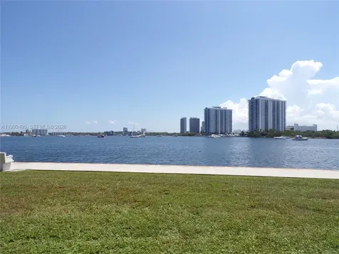 2920 Point East Drive Aventura FL 33160