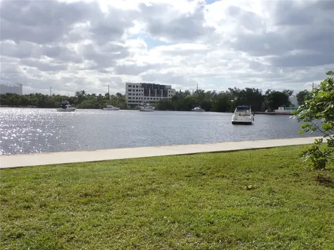 2920 Point East Drive Aventura FL 33160