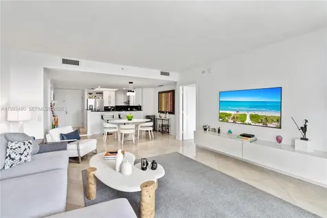 3400 SW 27th Avenue Coconut Grove FL 33133