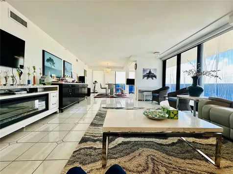 19667 Turnberry Way Aventura FL 33180