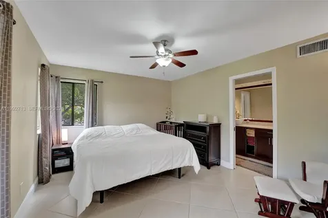 8119 NW 17th Manor Plantation FL 33322