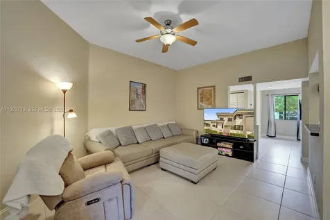 8119 NW 17th Manor Plantation FL 33322