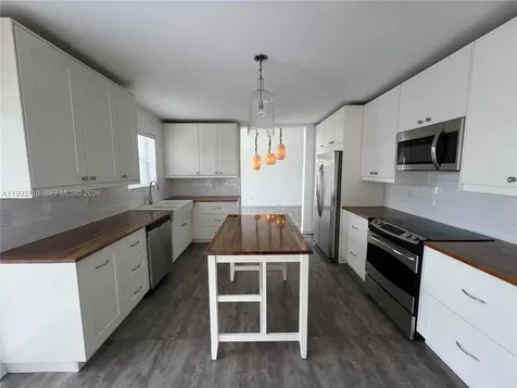 15511 SW 59th Street Miami FL 33193