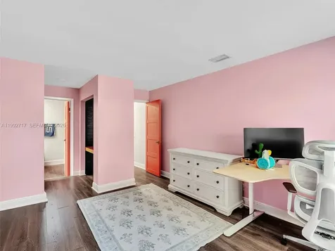 2083 Augusta Weston FL 33326