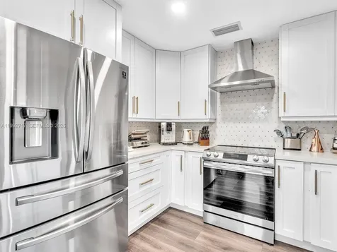 2083 Augusta Weston FL 33326
