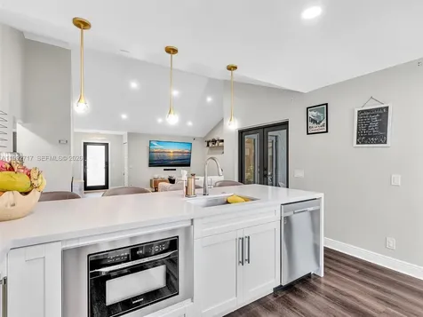 2083 Augusta Weston FL 33326