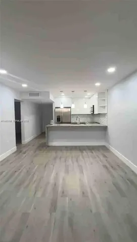 1555 W 44th Place Hialeah FL 33012