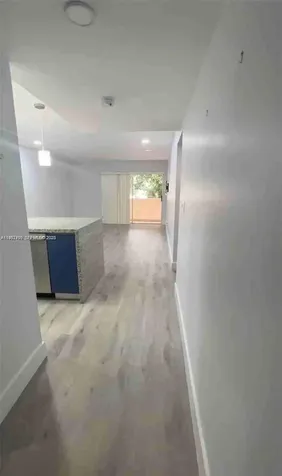 1555 W 44th Place Hialeah FL 33012