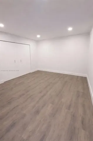 1555 W 44th Place Hialeah FL 33012