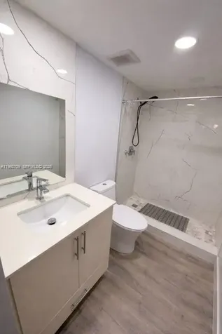 1555 W 44th Place Hialeah FL 33012