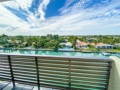 9800 W Bay Harbor Drive Bay Harbor Islands FL 33154