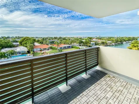 9800 W Bay Harbor Drive Bay Harbor Islands FL 33154