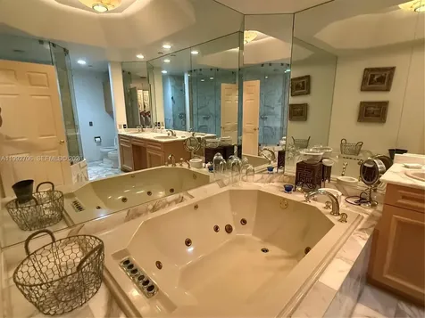 3700 Island Boulevard Aventura FL 33160