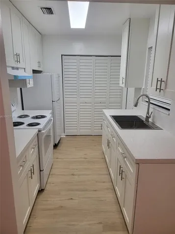 5645 Taft Street Hollywood FL 33021
