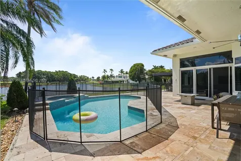 2569 Eagle Run Lane Weston FL 33327