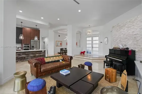 2569 Eagle Run Lane Weston FL 33327