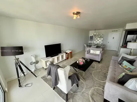2780 NE 183rd Street Aventura FL 33160