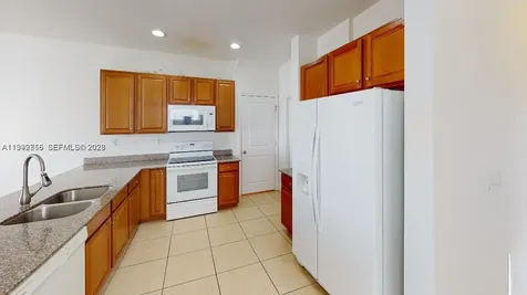 460 NE 194th Terrace Miami FL 33179