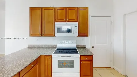 460 NE 194th Terrace Miami FL 33179