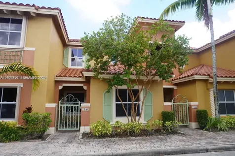 1083 SW 143 Avenue Pembroke Pines FL 33027