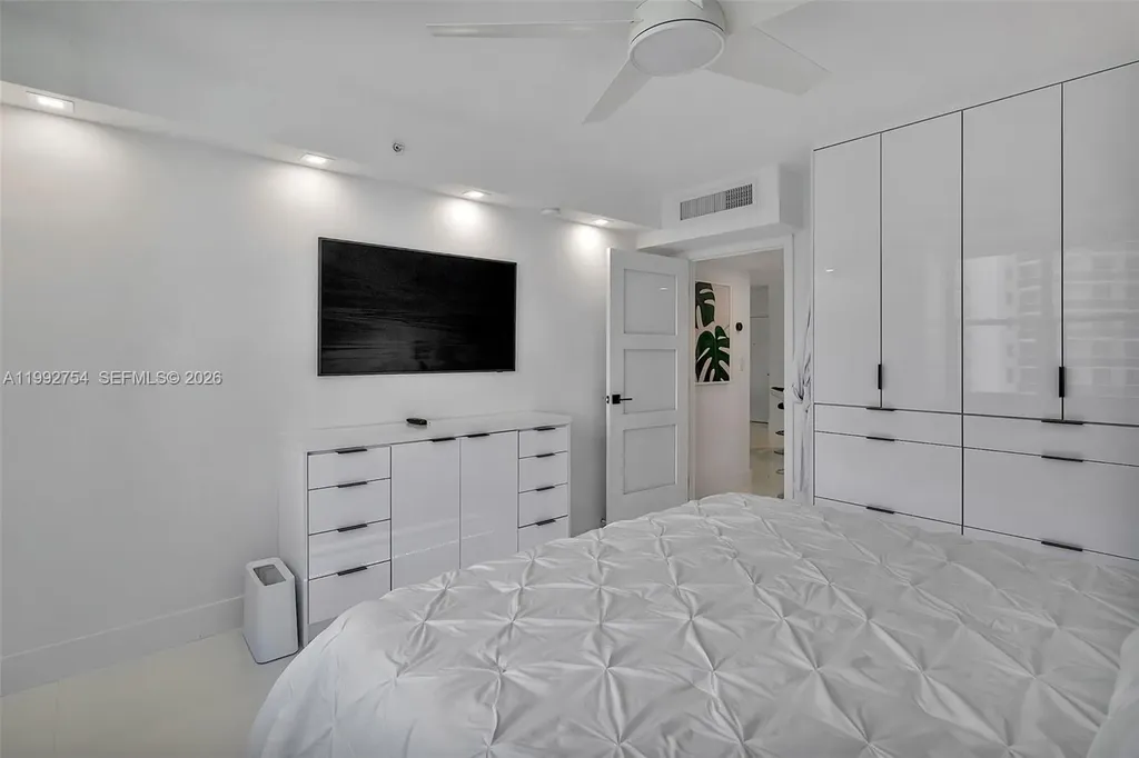 2501 S Ocean Drive Hollywood FL 33019