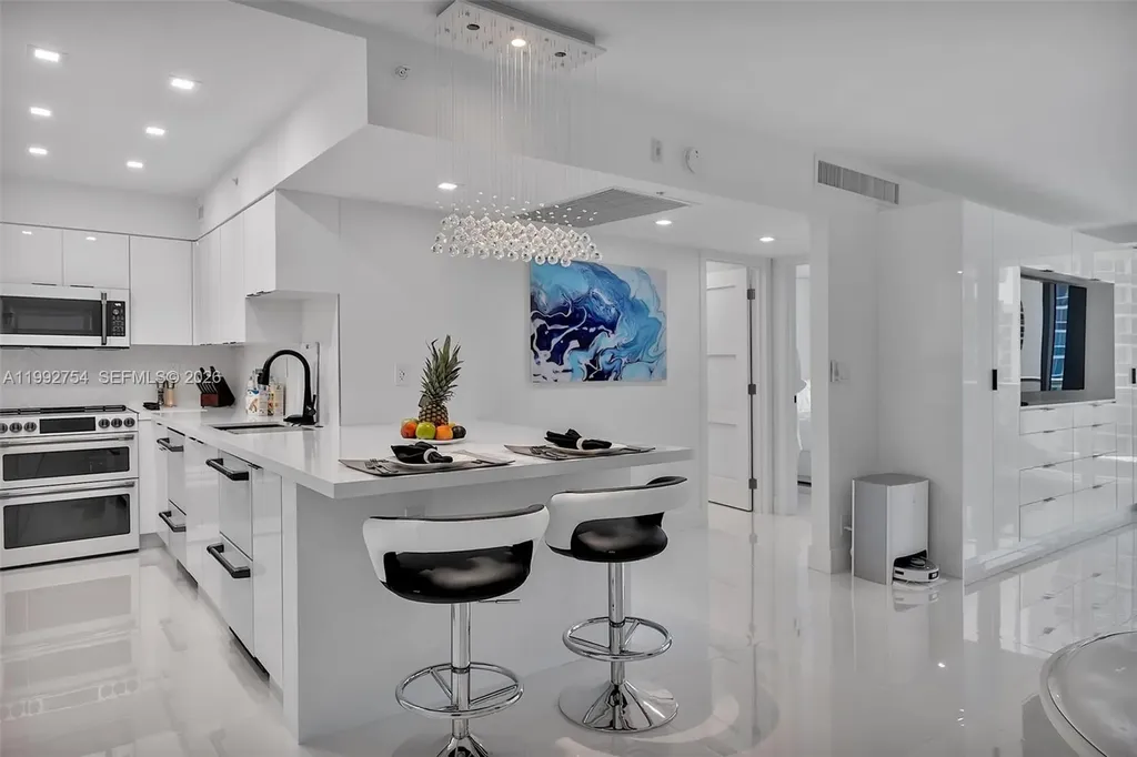 2501 S Ocean Drive Hollywood FL 33019