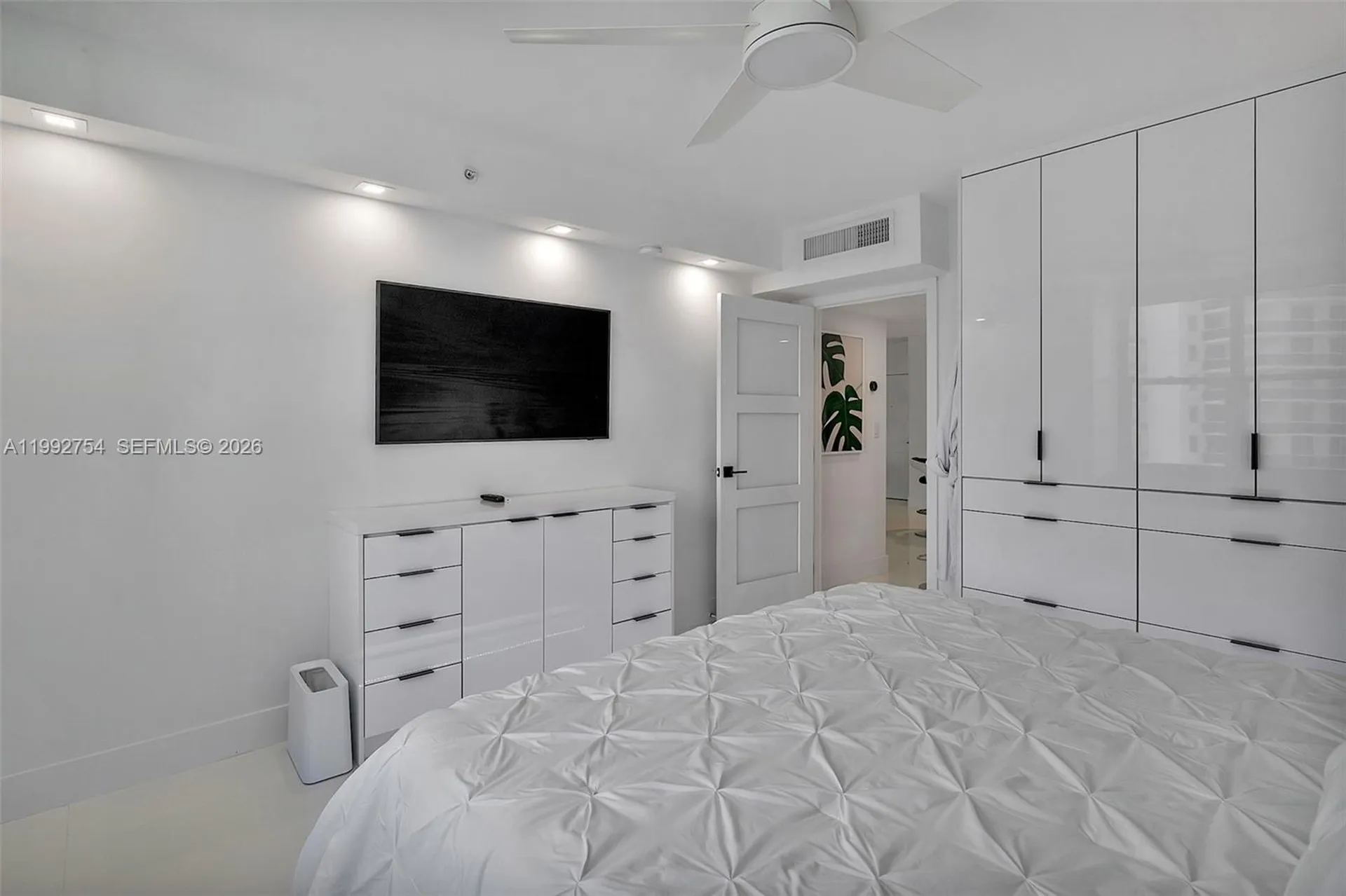 2501 S Ocean Drive Hollywood FL 33019