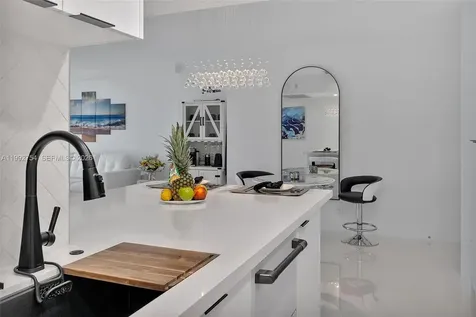 2501 S Ocean Drive Hollywood FL 33019