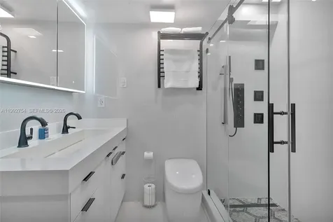 2501 S Ocean Drive Hollywood FL 33019