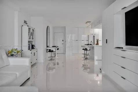 2501 S Ocean Drive Hollywood FL 33019
