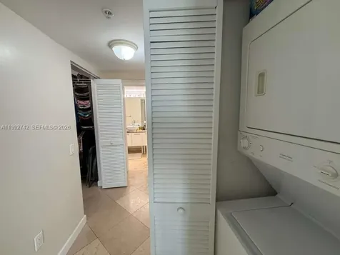 41 SE 5th Street Miami FL 33131