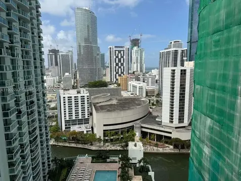 41 SE 5th Street Miami FL 33131