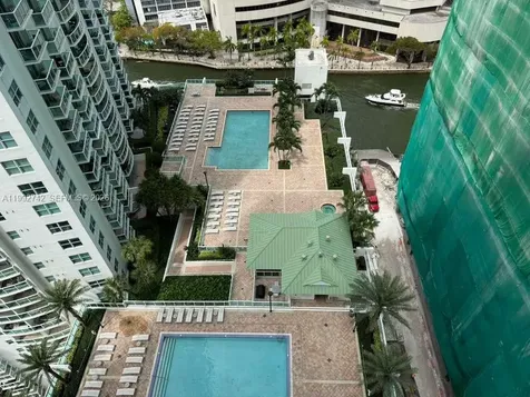 41 SE 5th Street Miami FL 33131