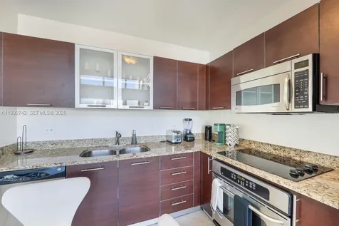 41 SE 5th Street Miami FL 33131