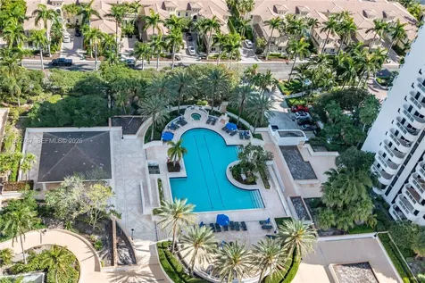 21205 Yacht Club Drive Aventura FL 33180