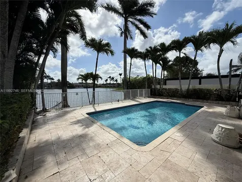 5513 SW 164th Court Miami FL 33185