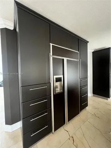 5513 SW 164th Court Miami FL 33185
