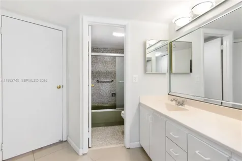 20400 W Country Club Drive Aventura FL 33180