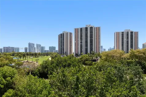 20400 W Country Club Drive Aventura FL 33180
